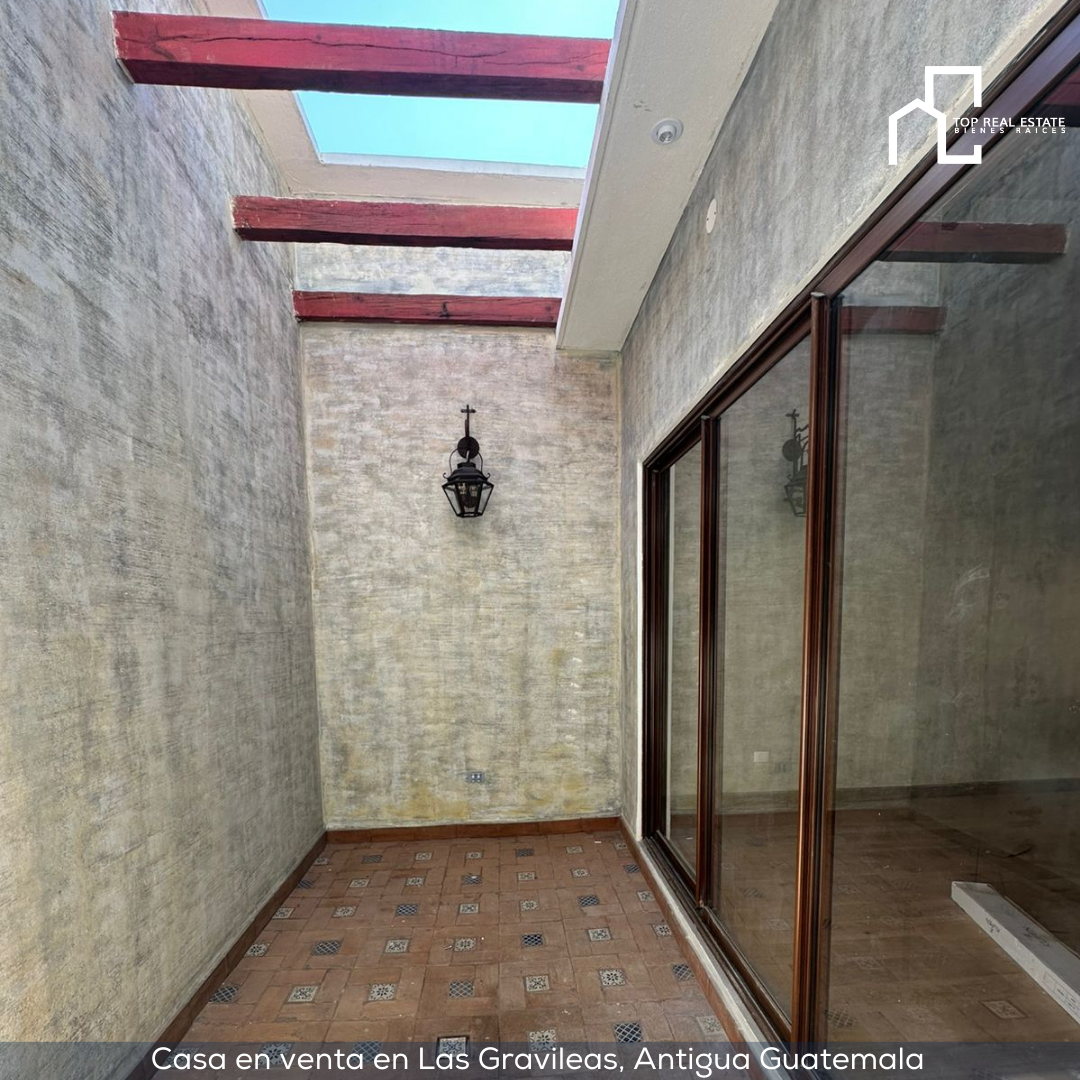 House in Condominio Las Gravileas, Antigua Guatemala