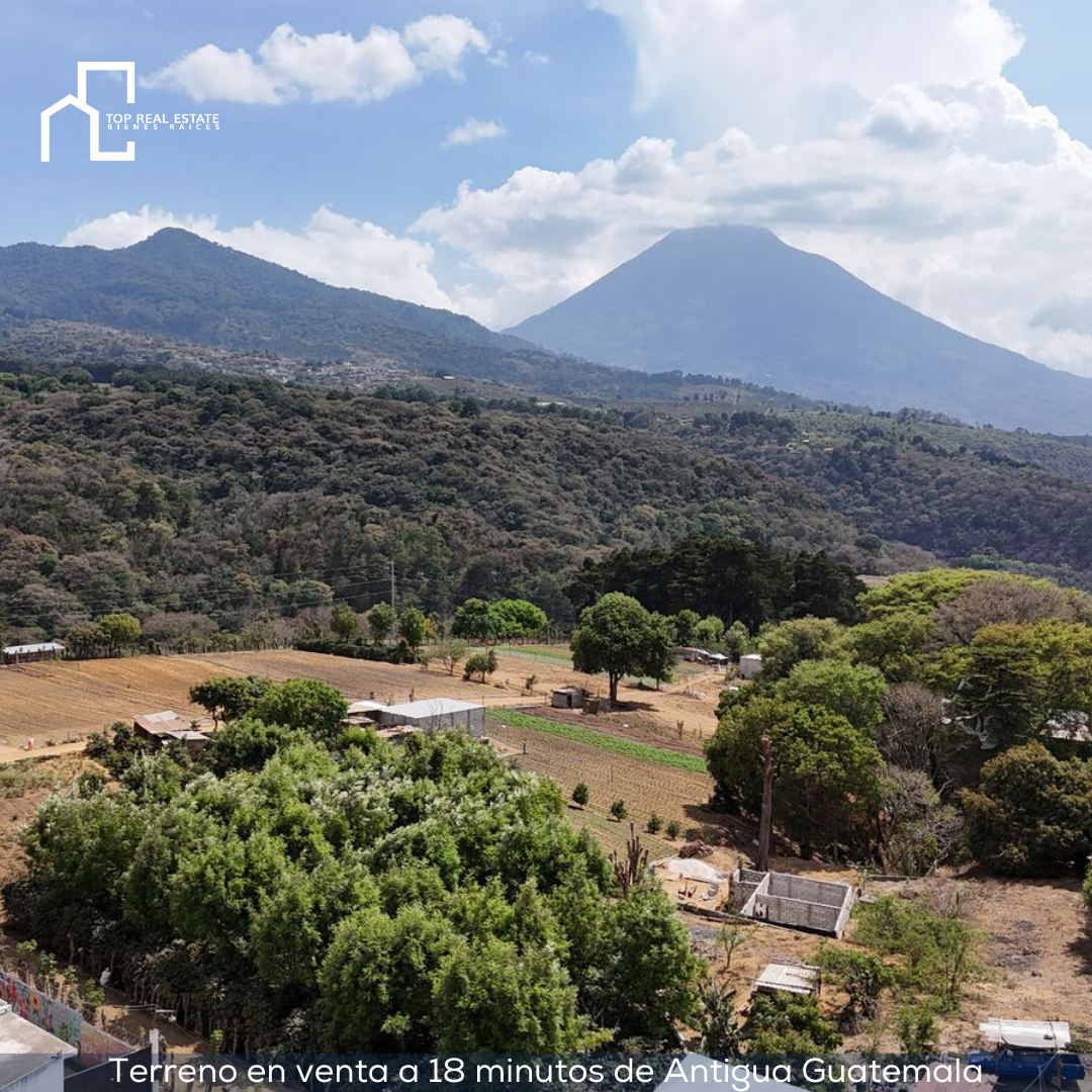 Land near the Municipalidad de Santa Lucía Milpas Altas, Antigua Guatemala